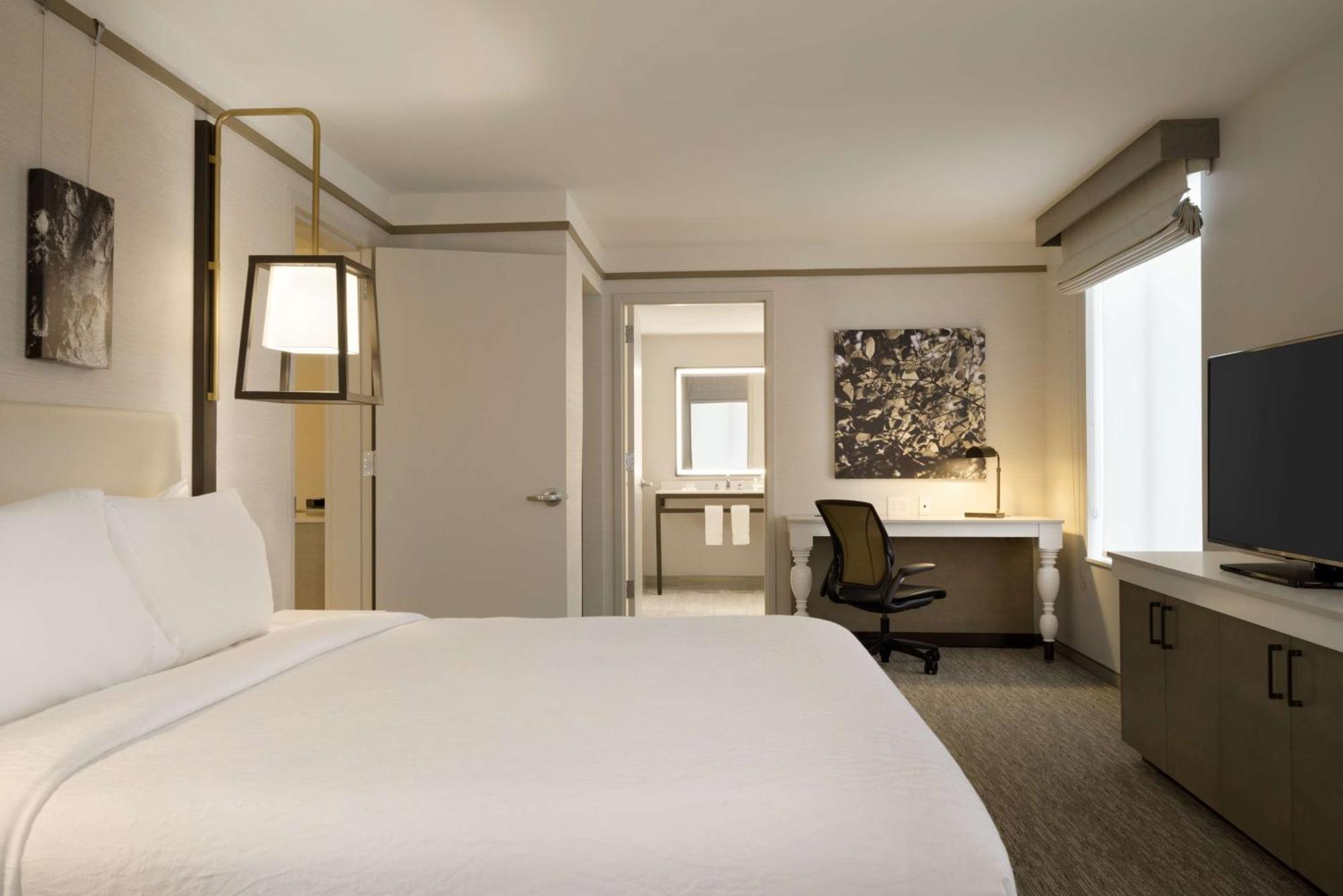 Hilton Garden Inn Newtown Square Radnor מראה חיצוני תמונה