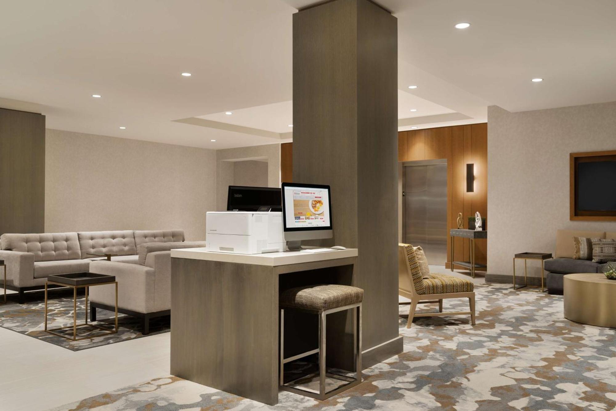Hilton Garden Inn Newtown Square Radnor מראה חיצוני תמונה
