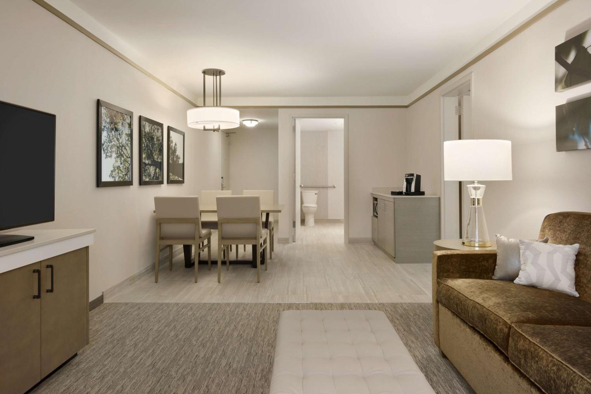 Hilton Garden Inn Newtown Square Radnor מראה חיצוני תמונה