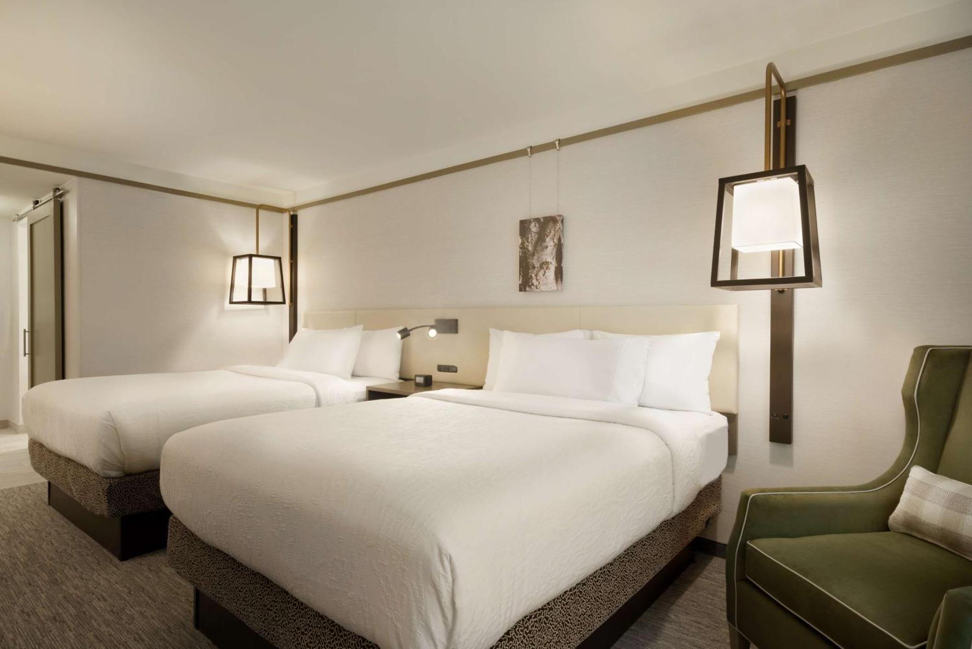 Hilton Garden Inn Newtown Square Radnor מראה חיצוני תמונה