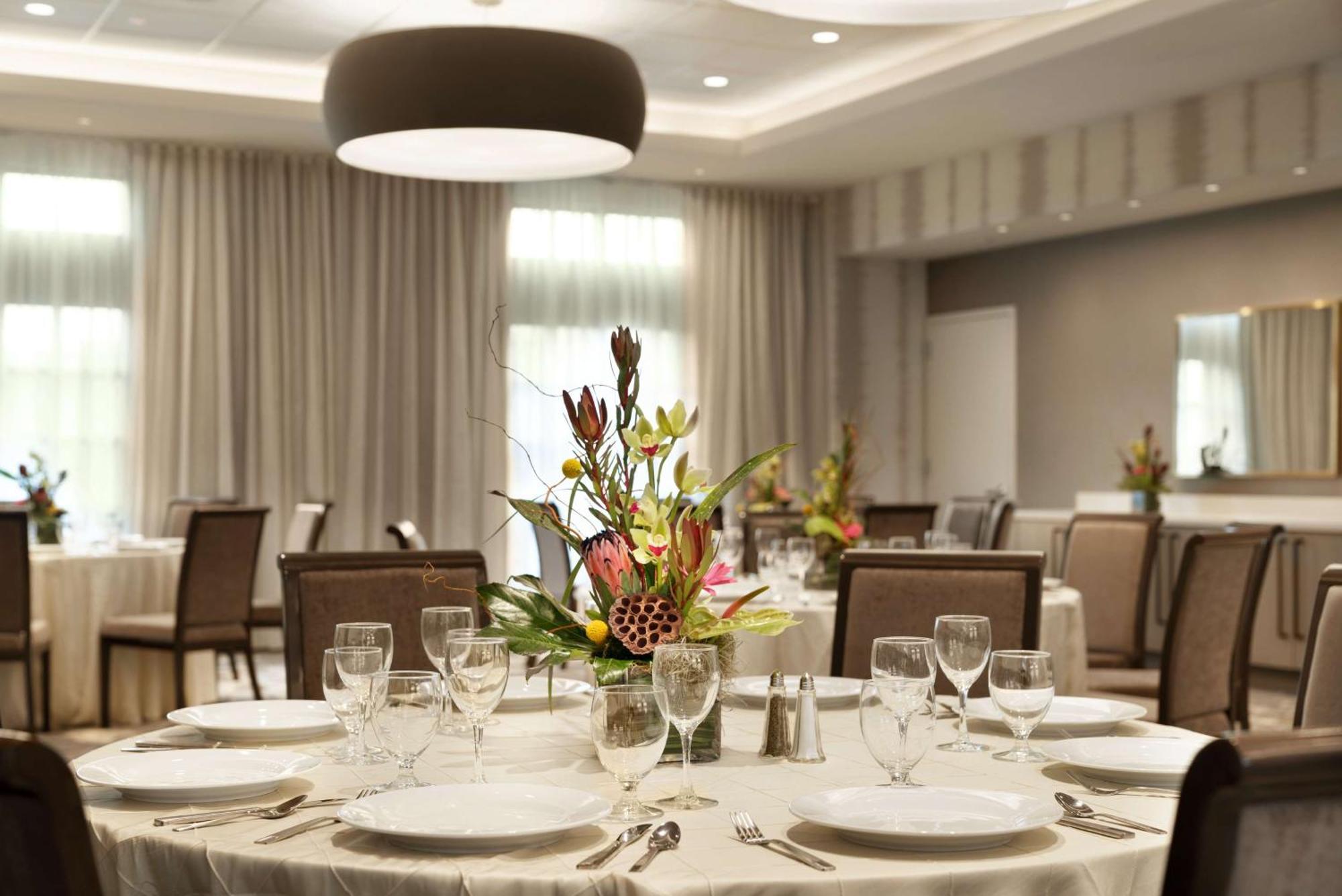 Hilton Garden Inn Newtown Square Radnor מראה חיצוני תמונה