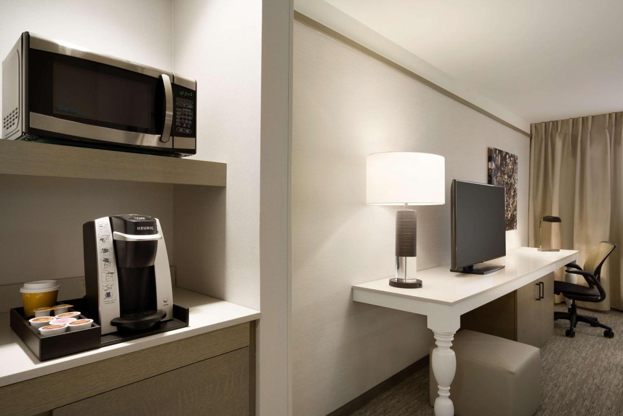 Hilton Garden Inn Newtown Square Radnor מראה חיצוני תמונה