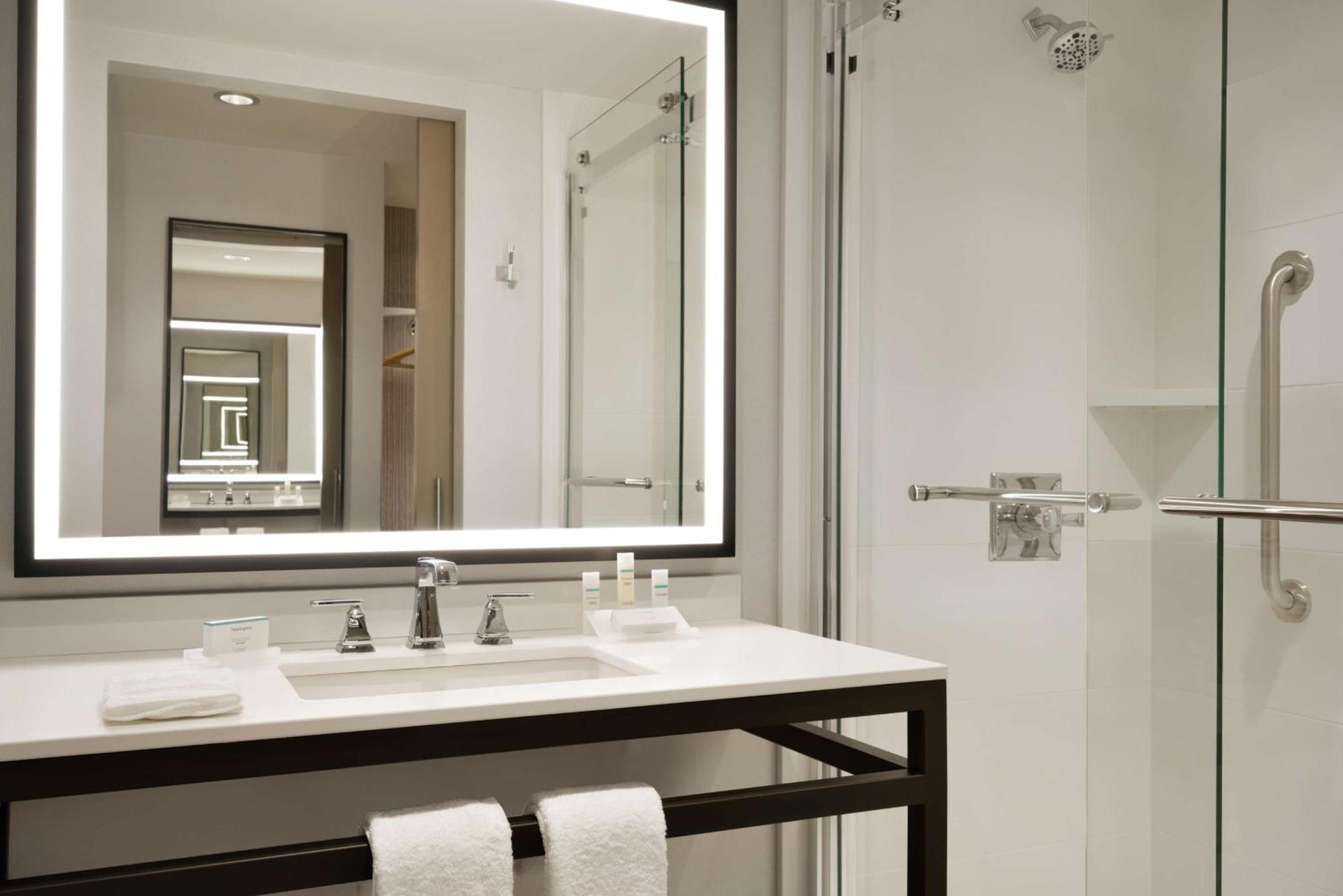 Hilton Garden Inn Newtown Square Radnor מראה חיצוני תמונה