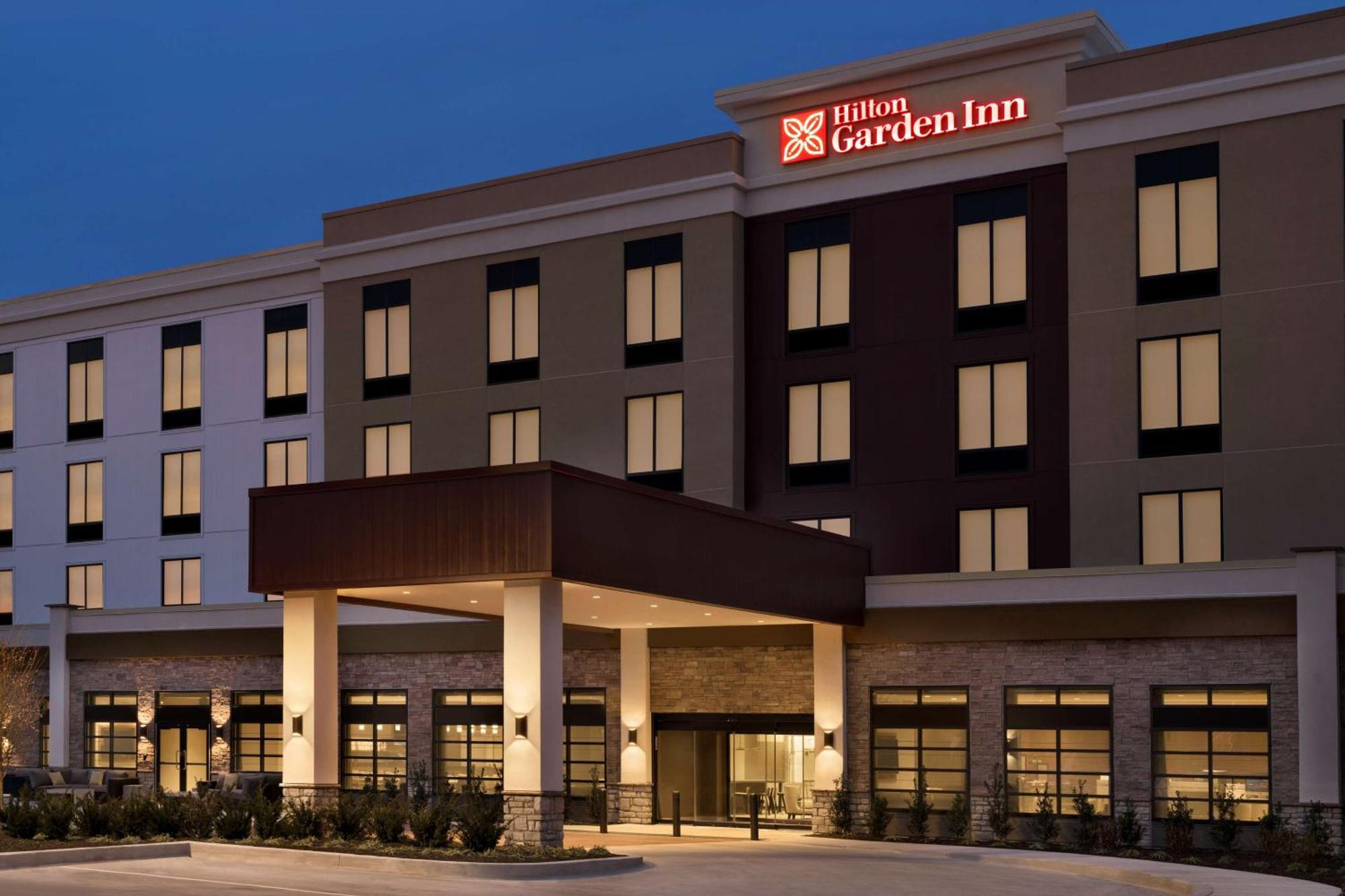 Hilton Garden Inn Newtown Square Radnor מראה חיצוני תמונה